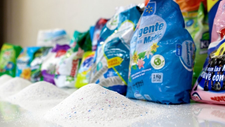 Sernac y empresas buscan perfeccionar rotulación de detergentes chilenos