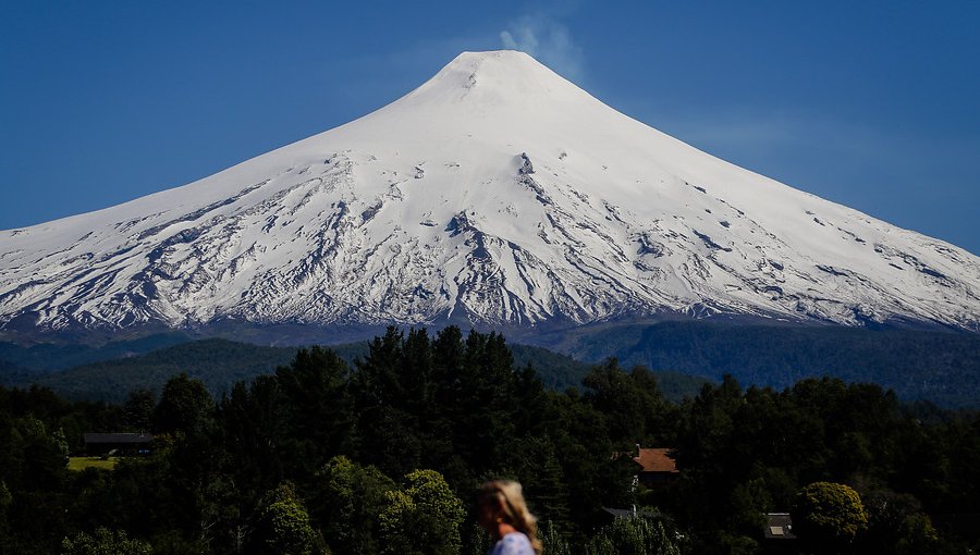 Bajan a alerta amarilla estado del volcán Villarrica por disminución de la actividad sísmica