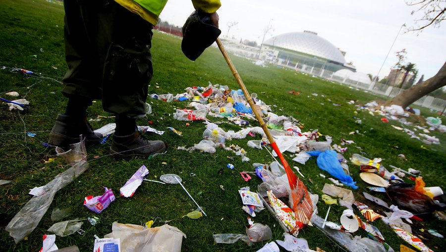 Greenpeace advierte que cada familia generará unos 32 kilos de basura en Fiestas Patrias