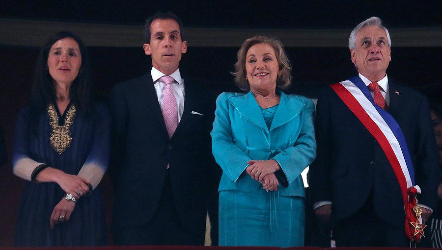 Presidente Piñera y Ministros asistieron a presentación de ballet en el Teatro Municipal de Santiago