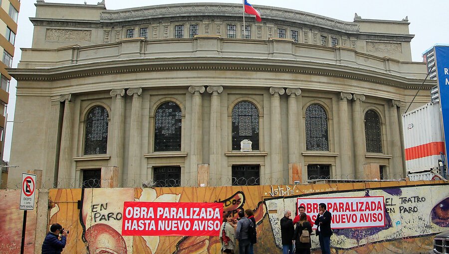 Cesan contrato a empresa encargada de restaurar el Teatro Municipal de Viña: trabajadores desmienten grado de avance