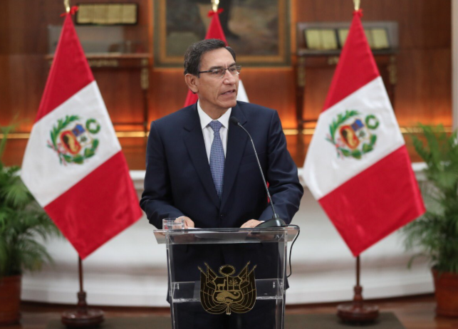 Presidente de Perú, Martín Vizcarra, decide disolver el Congreso y llama a elecciones