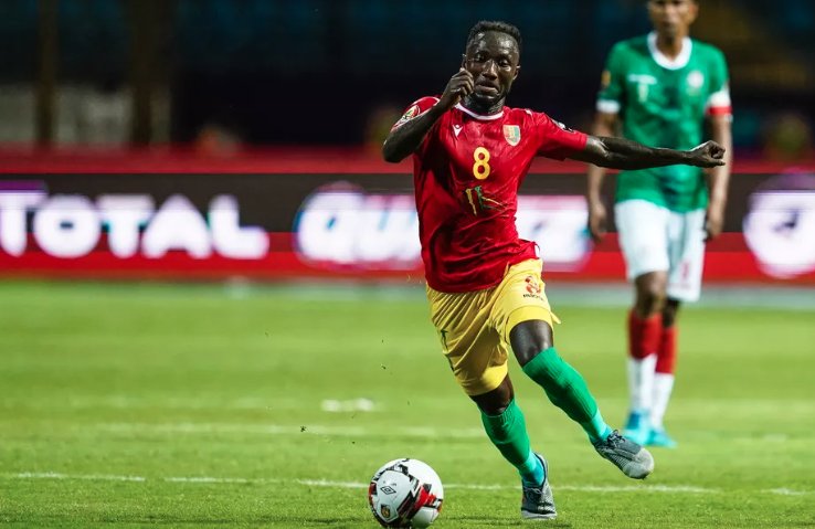 Volante de Liverpool lidera nómina de Guinea para amistoso frente a la Roja