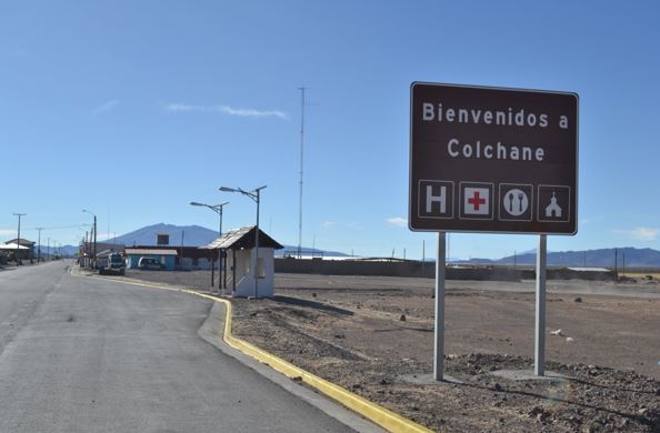 Denuncian que tres niños venezolanos están varados desde este martes en frontera con Bolivia