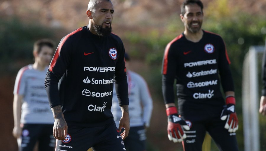 Chile enfrentará a Colombia con Vidal y Bravo en cancha después de dos años