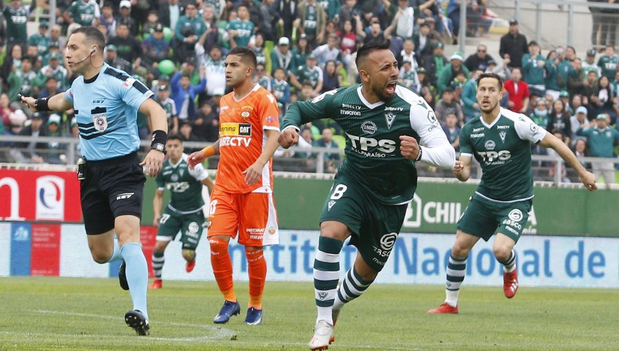 Wanderers humilló con amplia goleada a Cobreloa y se acerca al ascenso a Primera