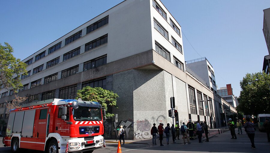 Centro de Estudiantes condena incendio en inspectoría del Instituto Nacional