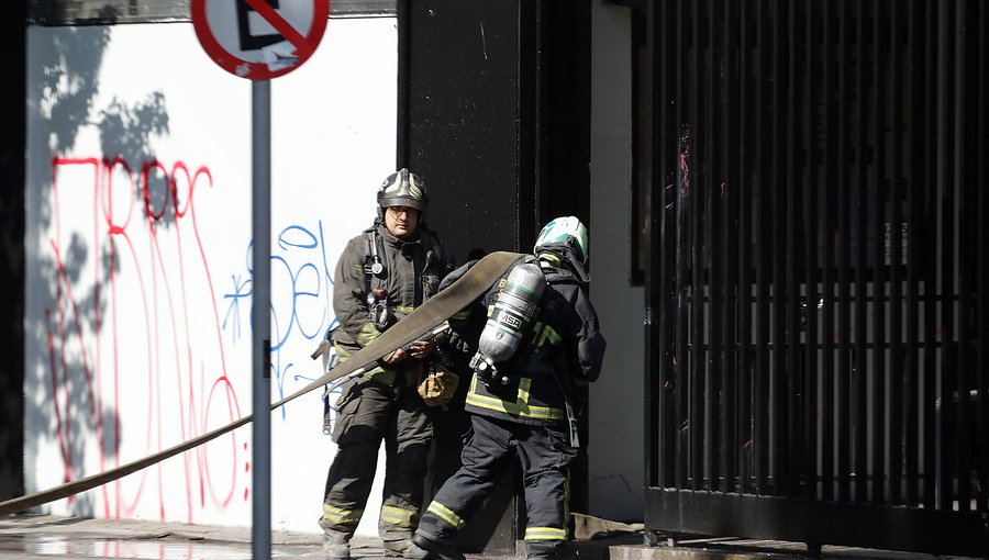 Incendio afectó a oficinas del Instituto Nacional en medio de nuevos incidentes