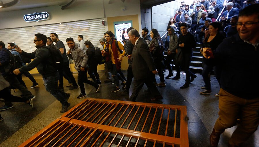 Trabajadores de Metro emplazaron al gobierno por las jornadas de evasión masiva