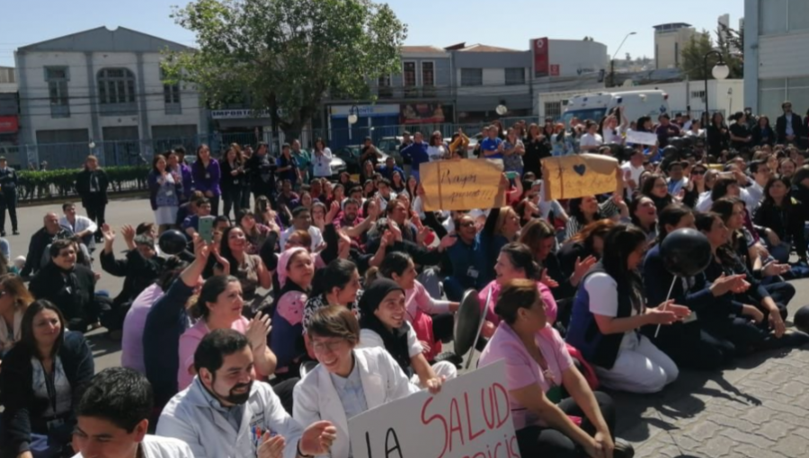 Crisis hospitalaria en Valparaíso: Trabajadores del Van Buren protestaron por falta de insumos y dichos de Jaime Mañalich