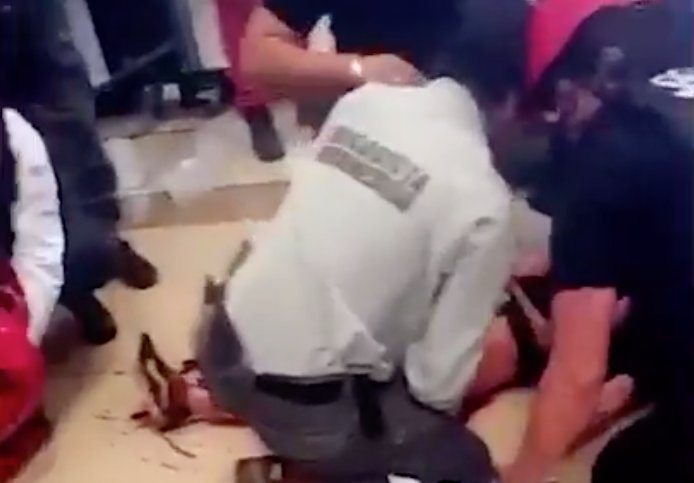 Video muestra a escolar siendo baleada con perdigones por Carabineros en Estación Central