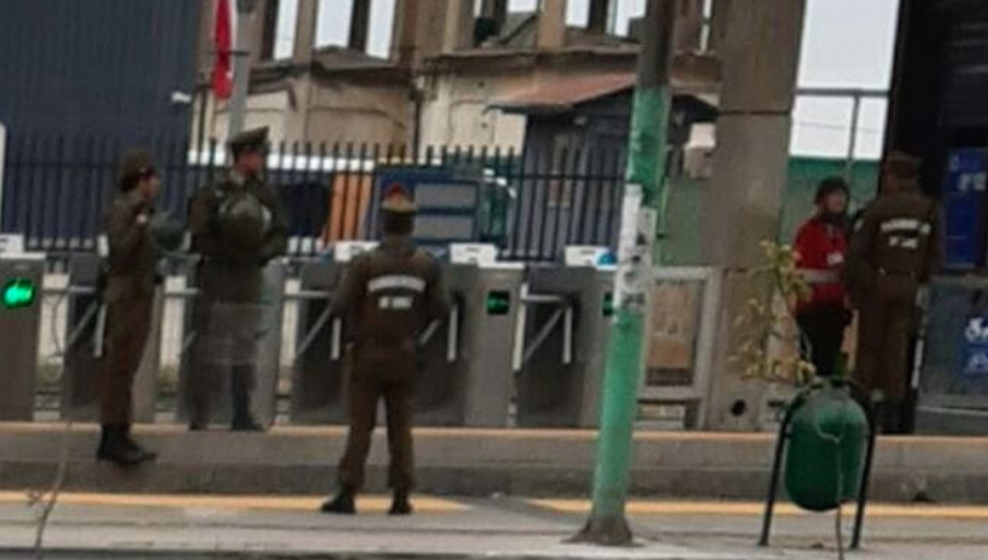 Carabineros custodia estaciones de Metro Valparaíso ante llamado a evasiones masivas
