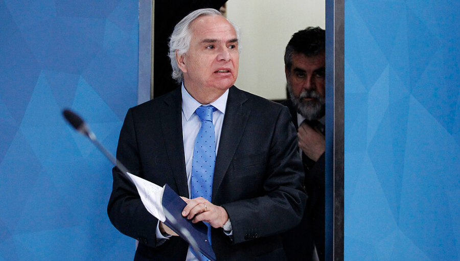 Ministro Chadwick por dichos de Piñera: "La guerra la están haciendo grupos vandálicos"