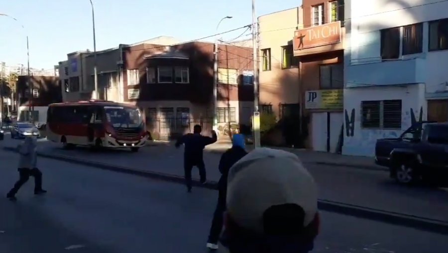 Microbuseros reportan ataques con piedras en diversos puntos del Gran Valparaíso