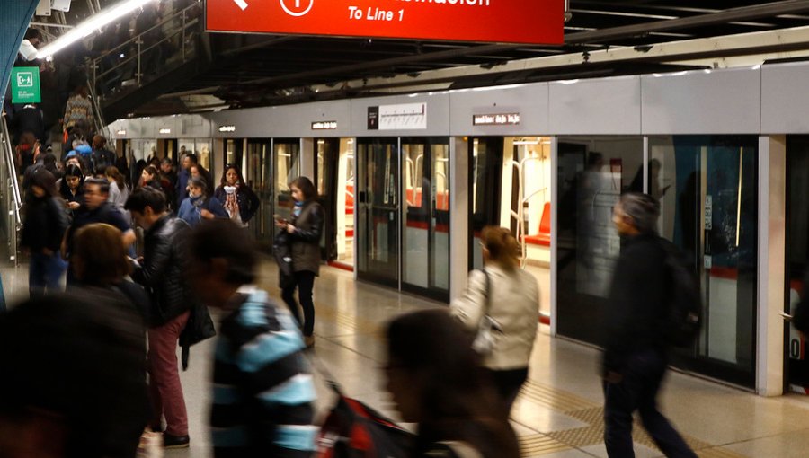 Metro de Santiago iniciará operaciones a las 07:00 horas este miércoles 30