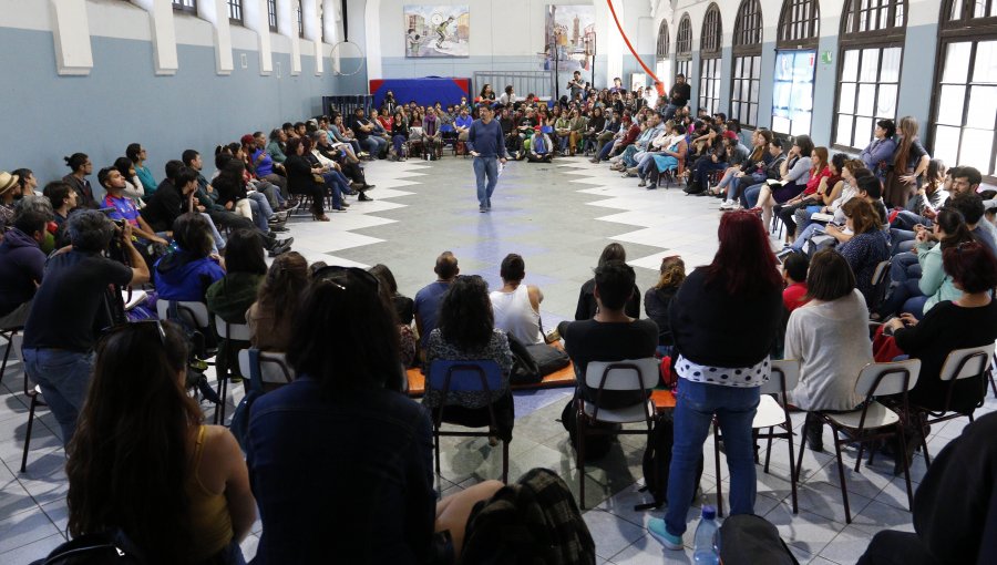 Más de 500 personas asisten a cabildo abierto en la comuna de Valparaíso