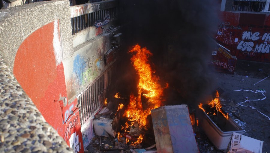 Balance de Transportes: 21 estaciones de Metro incendiadas y más de 2 mil buses vandalizados