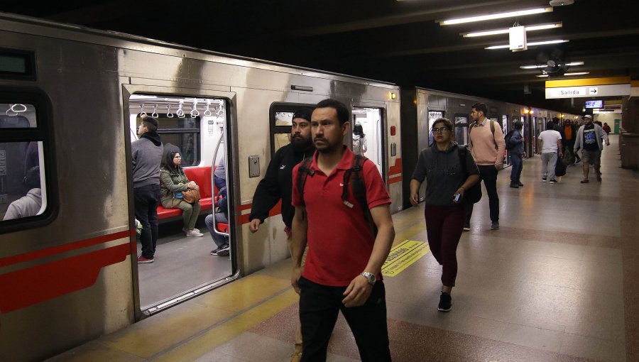 Metro sumará cuatro estaciones para el traslado de pasajeros este lunes