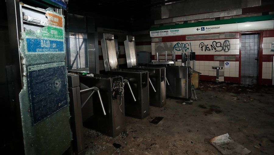En internación provisoria queda menor de 16 años acusado de incendio en estación Pedrero de Metro
