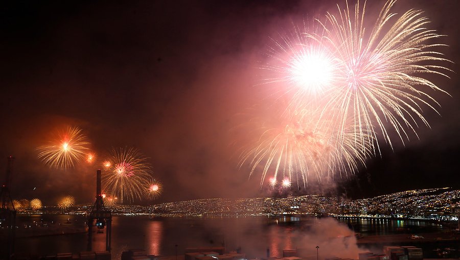 Municipio de Valparaíso confirma realización de show pirotécnico de Año Nuevo