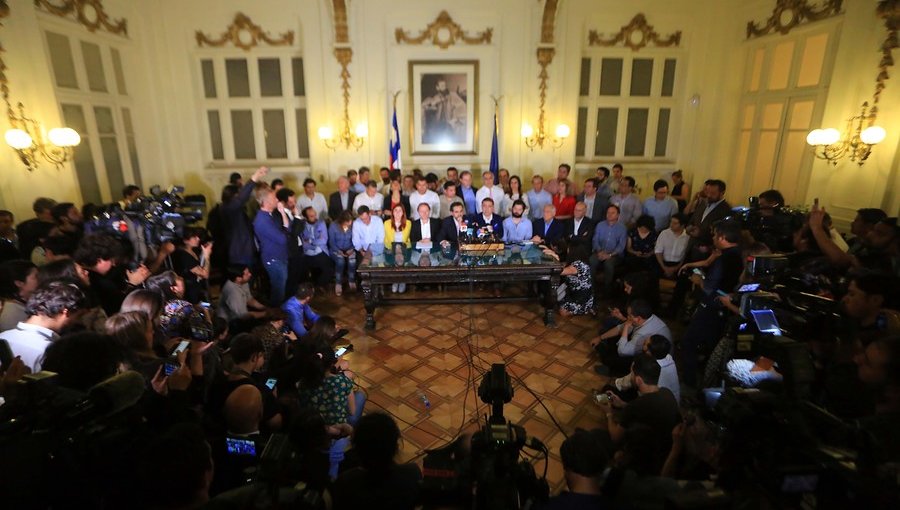 Histórico acuerdo político: Plebiscito ciudadano de abril zanjará mecanismo para redactar nueva Constitución