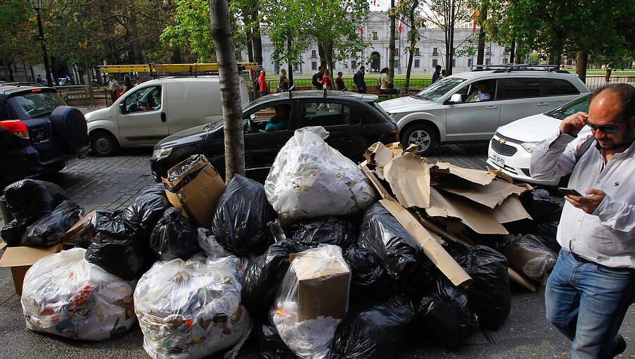 Subsecretaría del Trabajo logra acuerdo con parte de los recolectores de basura de la región Metropolitana