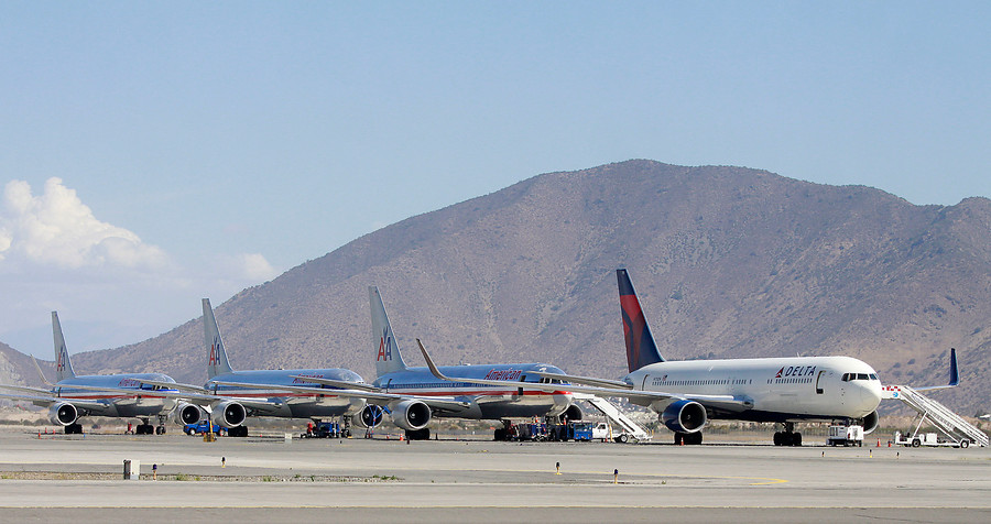 Sernac presenta demanda colectiva contra American Airlines por no devolver tasas de vuelos no realizados