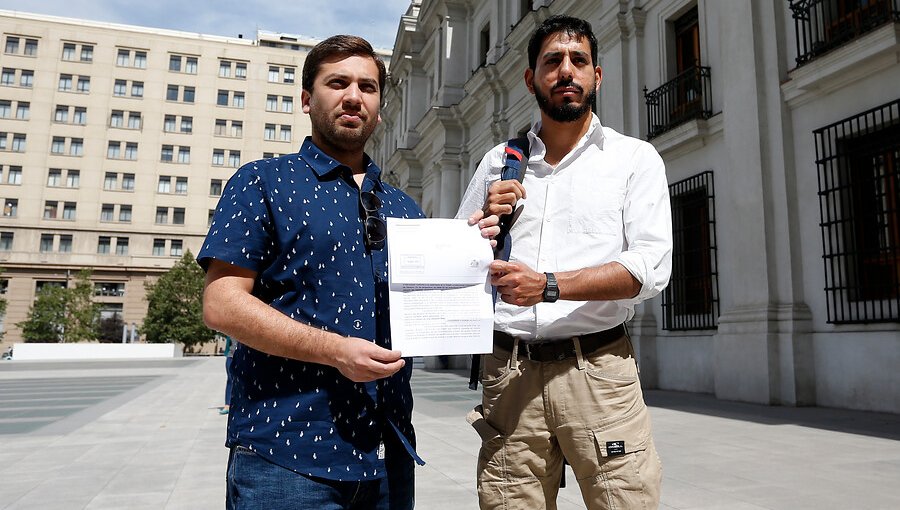 Diputados entregaron carta en La Moneda solicitando la renuncia del General Director de Carabineros