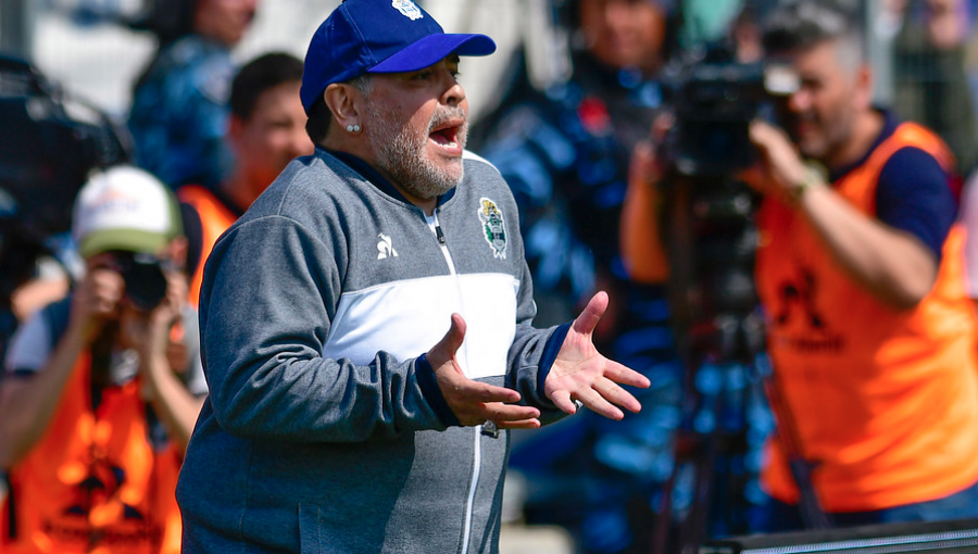 Diego Maradona dejó de ser el director técnico de Gimnasia y Esgrima de La Plata
