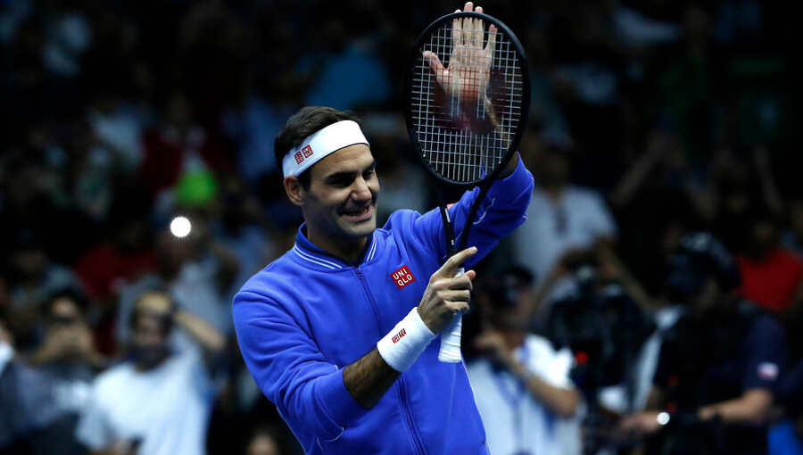 Roger Federer se va del país con la camiseta de la selección chilena de regalo