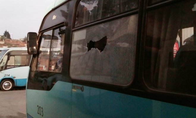 Seremi de Transportes anuncia suspensión de buses rurales que habrían participado en ataques a sus pares
