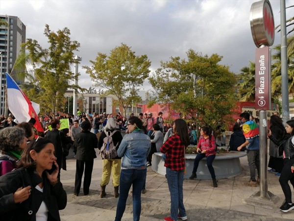 Cierran anticipadamente Mall en Ñuñoa por convocatoria a “marcha sorpresa”