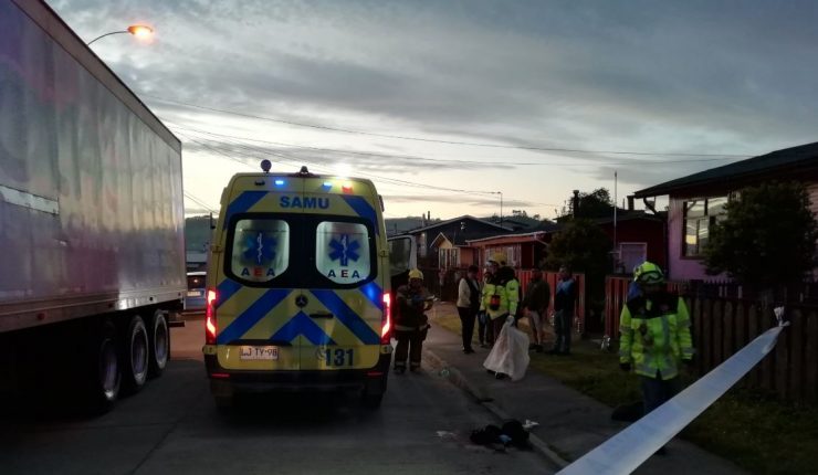 Confirman femicidio: Mujer fallece tras ser golpeada y herida con objeto cortopunzante en Quellón