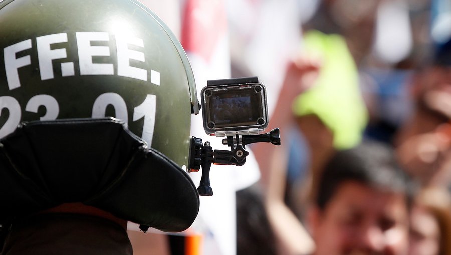 Consejo para la Transparencia recomendó a Carabineros guardar imágenes y videos de manifestaciones