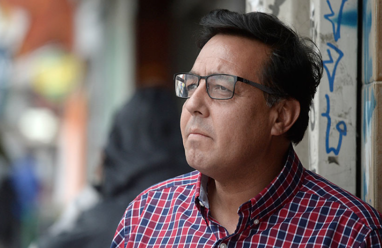 "Aburrido de este florerito": Álvaro Sanhueza barrió con Lucho Jara por llanto en pantalla