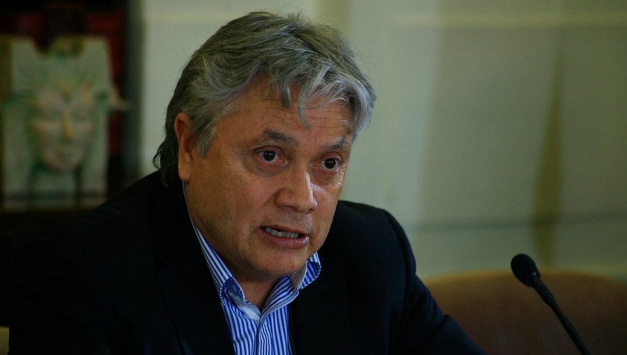 Senador Navarro por críticas del Gobierno al Ministerio Público: "Nada bueno va a salir de este enfrentamiento"