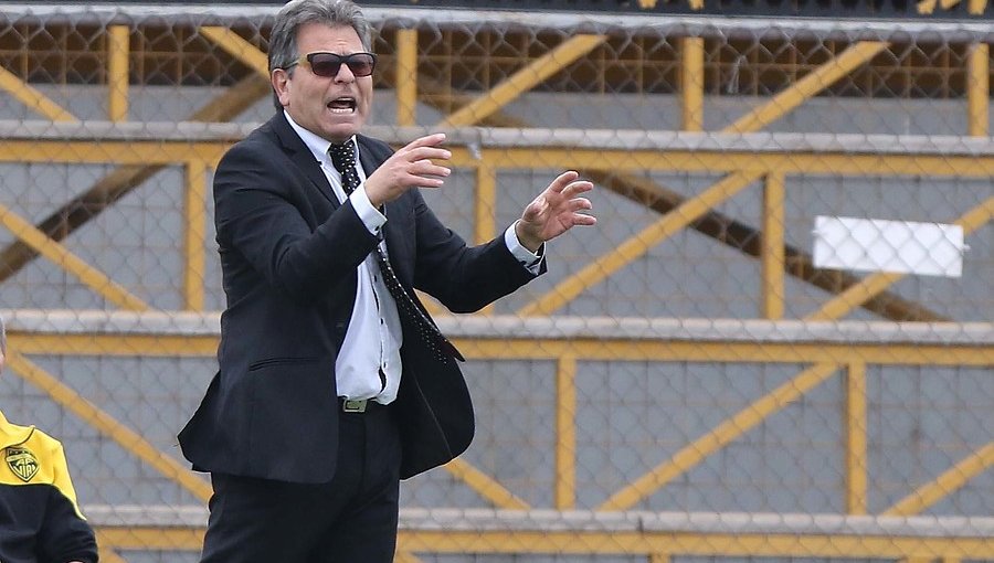Fernández Vial anunció la continuidad de Jorge Garcés como director técnico del club