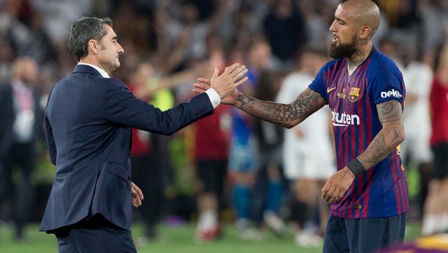 DT de Barcelona: "La salida de Vidal no es una cuestión que se me haya planteado"