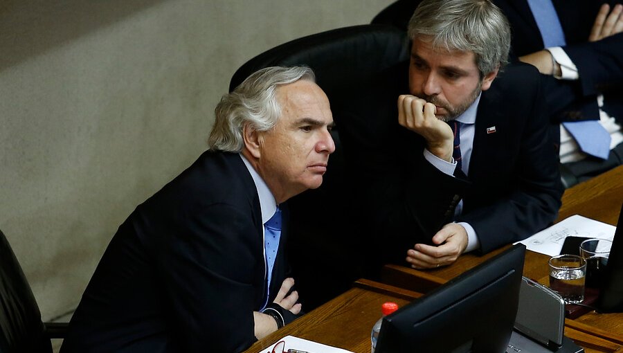 Ministro del Interior tildó de "injusticia" la acusación constitucional contra Andrés Chadwick