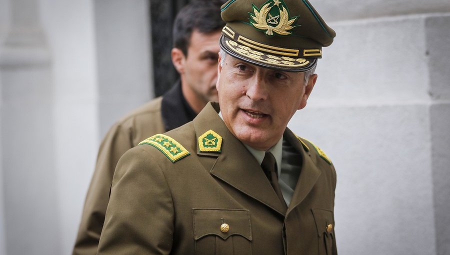 General Rozas llama a retiro a jefe de FF.EE. y da a conocer el nuevo Alto Mando de la institución