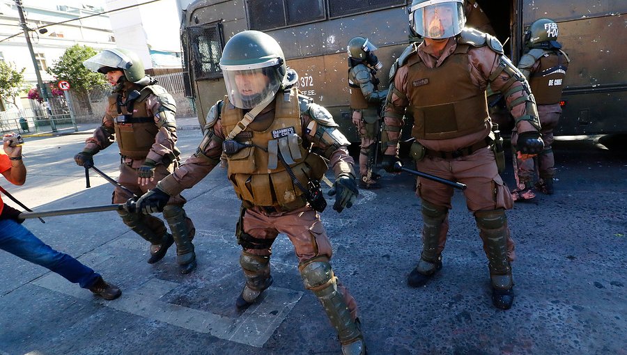 Comerciantes del centro de Valparaíso buscan revertir recursos que restringen la fuerza policial