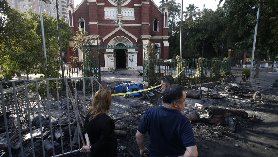 Detuvieron a hombre acusado de provocar incendio a iglesia de Carabineros