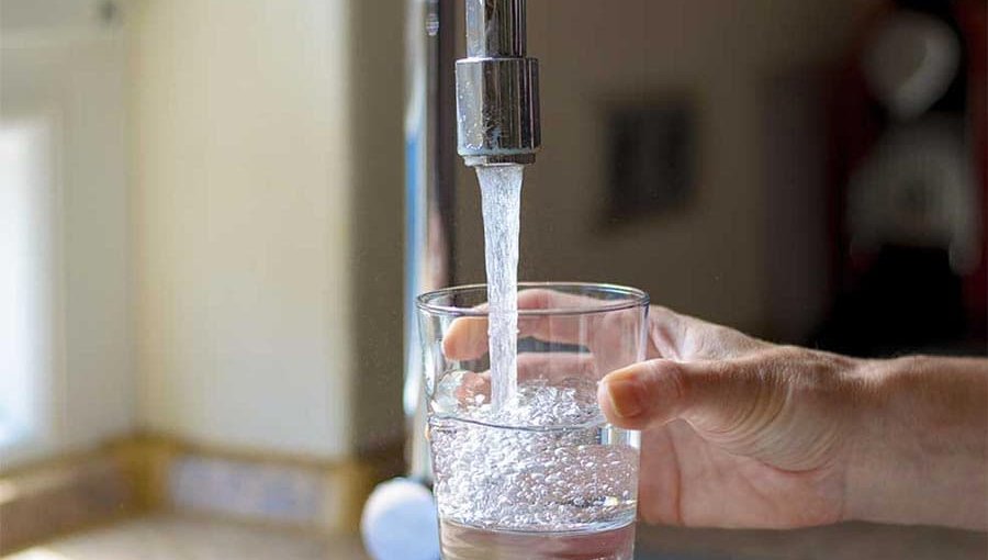Senado rechaza consagrar el agua como bien de uso público en la Constitución