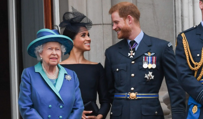 Reina Isabel II por anuncio de duques de Sussex: "Las conversaciones están en una etapa temprana"