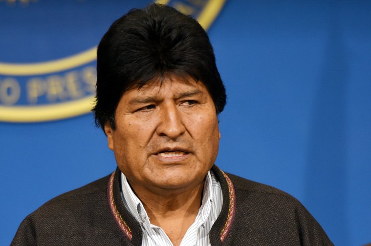 Gobierno interino de Bolivia pide "orden de apremio internacional" contra Evo Morales