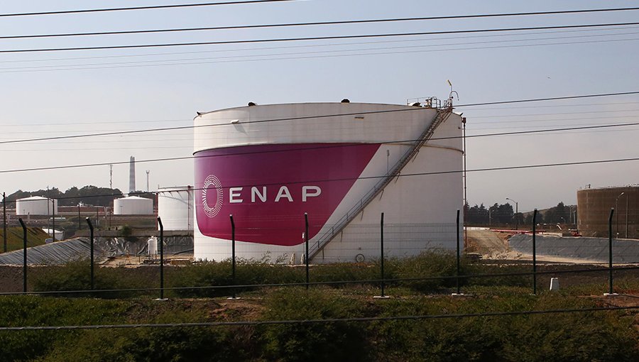 Superintendencia del Medio Ambiente formula cargos contra ENAP por incumplimientos en perforaciones de pozos