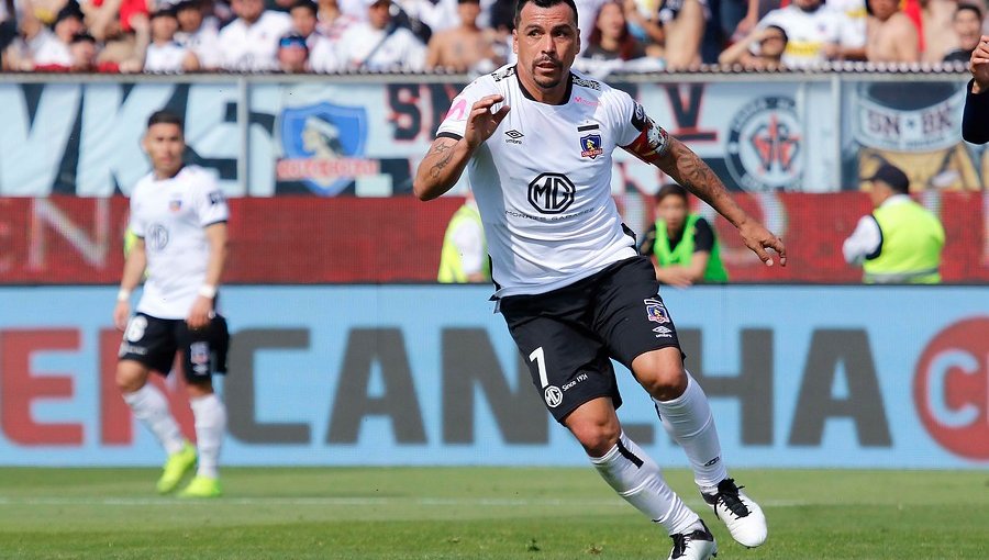 Esteban Paredes entrenó con normalidad y es opción para la final de Copa Chile