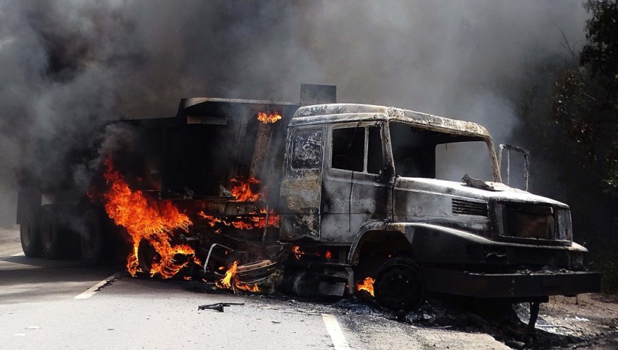 Camioneros exigen al Gobierno respuestas ante nuevos atentados incendiarios en Arauco