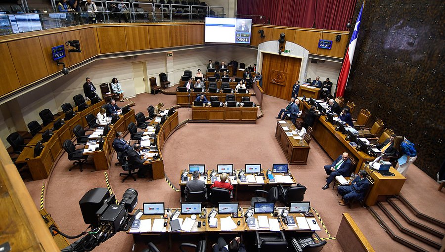 Senado aprobó en general proyecto de paridad de género y escaños para independientes