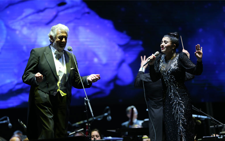 Mon Laferte por denuncias contra Plácido Domingo: "No volvería a cantar con él"